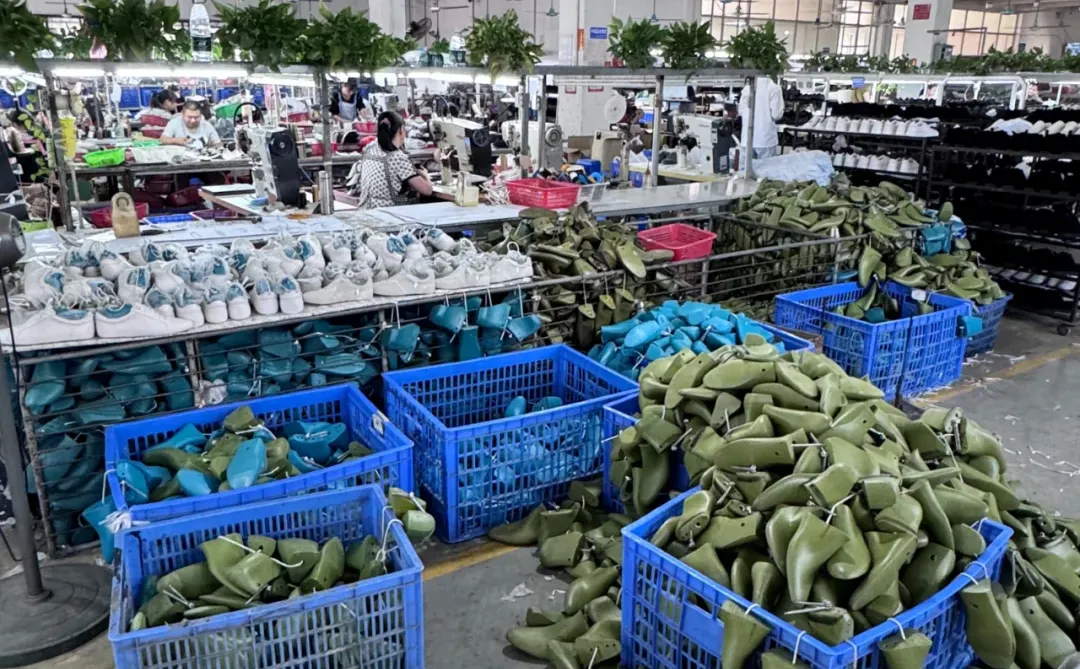 源头鞋厂欢迎各位来做外贸订单