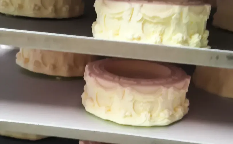 00后勇闯甜品工厂!流程离谱到想闭嘴猛炫!