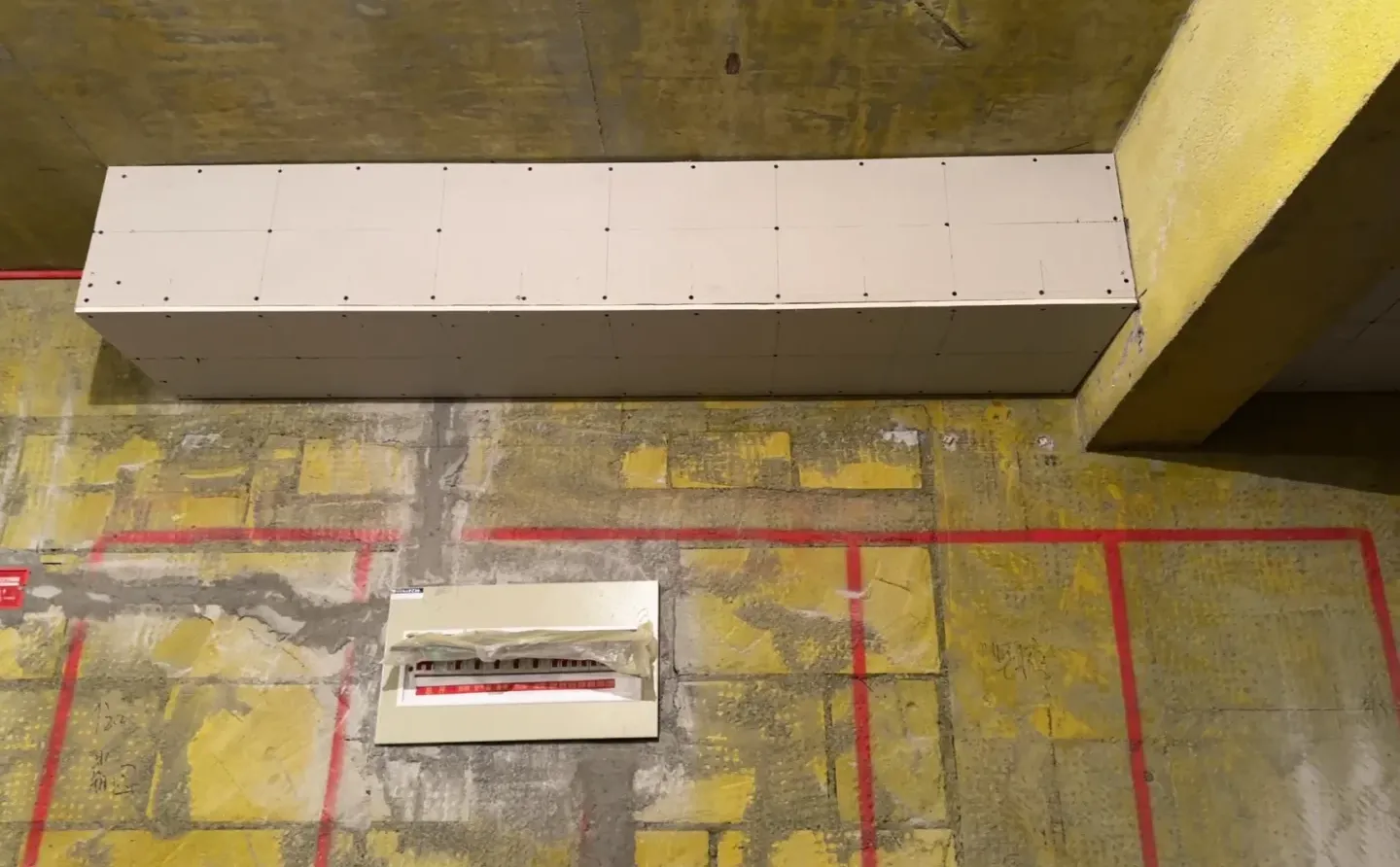 保温层找平用轻质石膏换水泥砂浆？