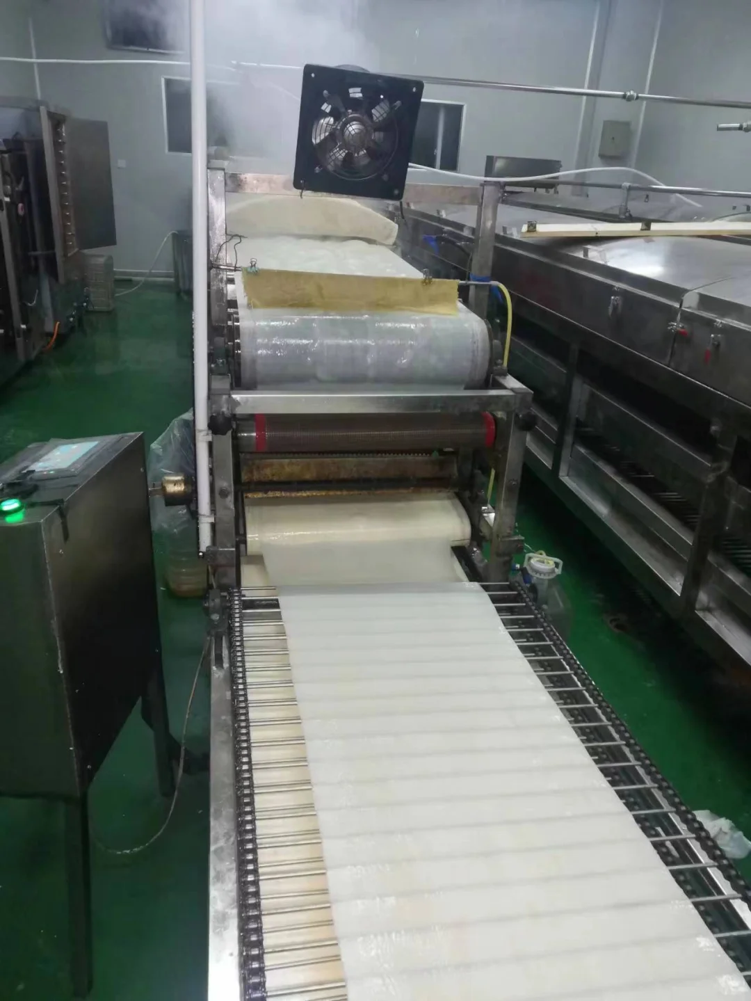 凉皮工厂实拍图