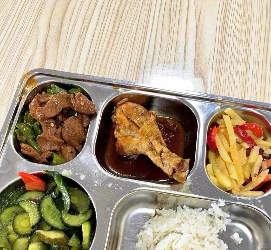 石家庄牛奶厂，能带手机上班，寒假工