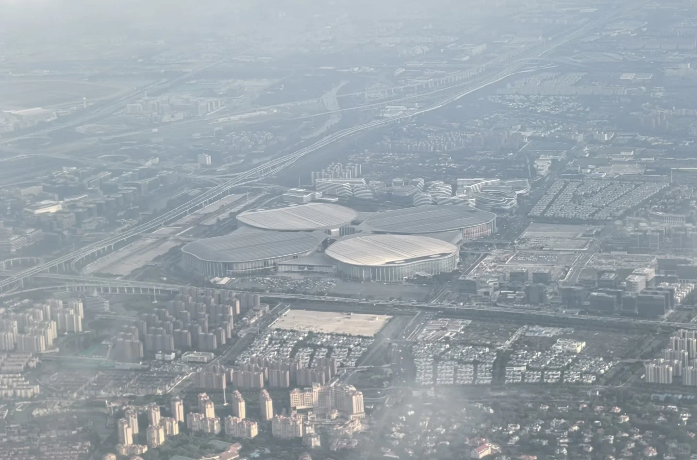 竟然有人说国家会展中心太小了