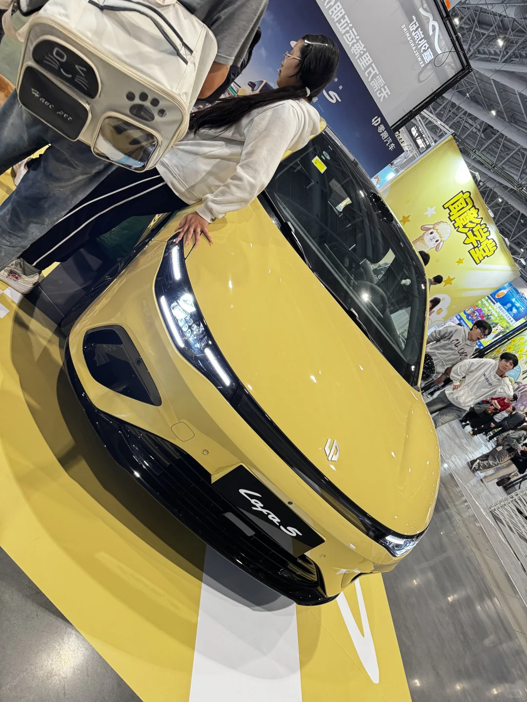 杭州国际汽车展览会上的Laya5