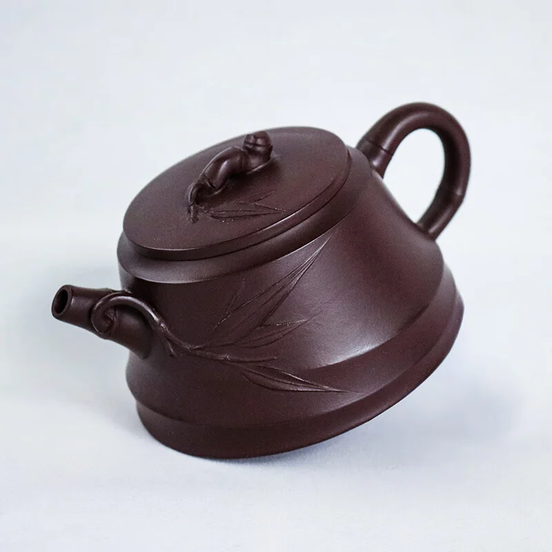 执壶问茶，皆是修行。愿合作如茶，愈陈愈醇