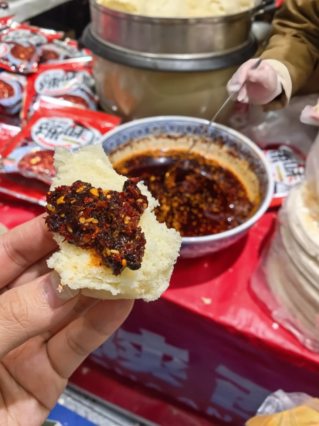 在淮安进出口商品博览会吃饱了！