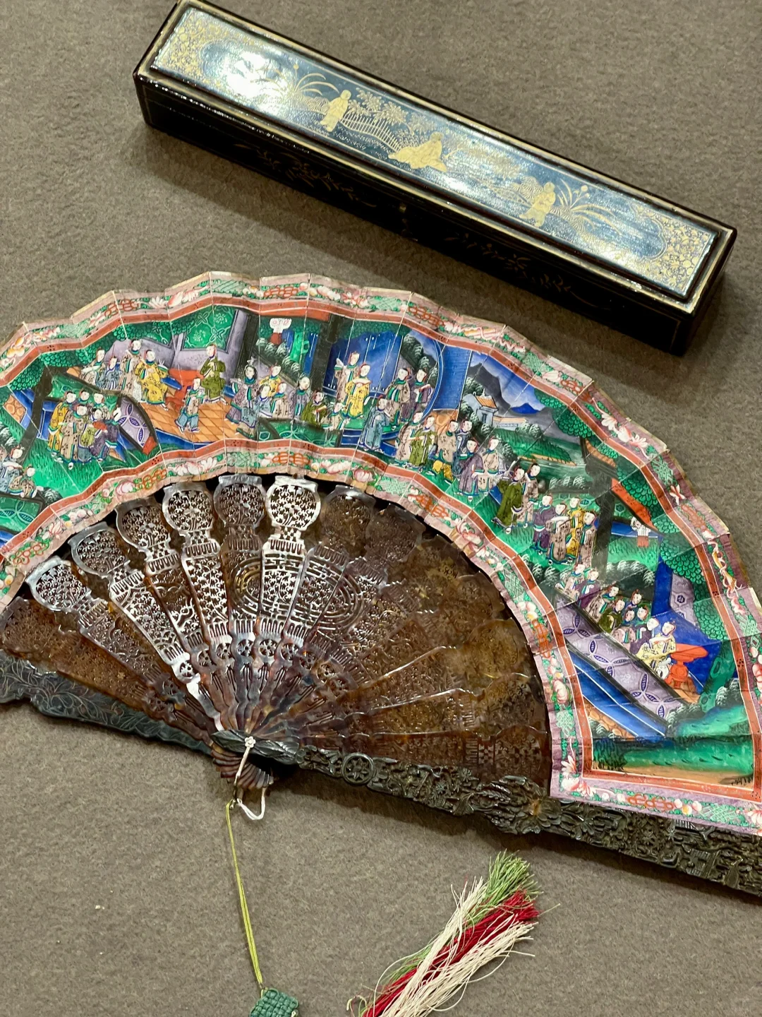 意大利古董展上的晚清十三行折扇?