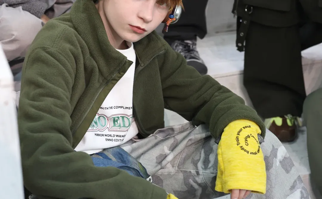 哇～好有氛围感的展台呀！?