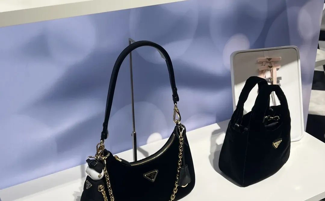 被这只Prada 可爱晕了?????