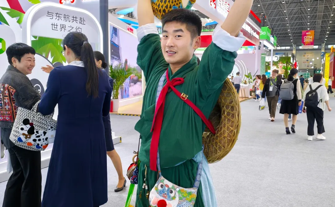 商丘鱼灯登陆海口的一天