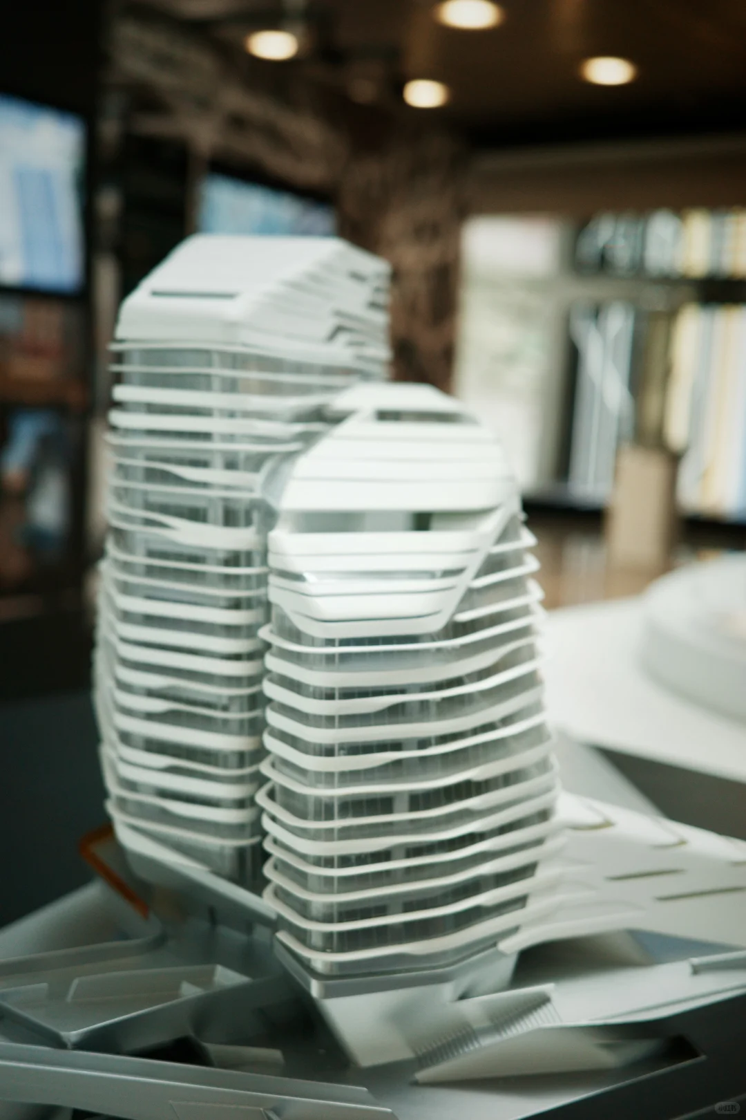 “建筑无垠”扎哈展