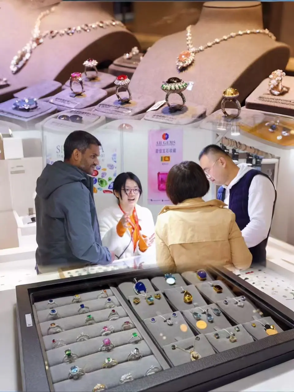 免费参观！珠宝展居然能免费DIY水晶手串✨