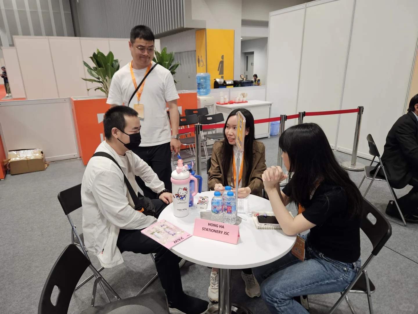 展会现场爆了！优质买家直接现场签单