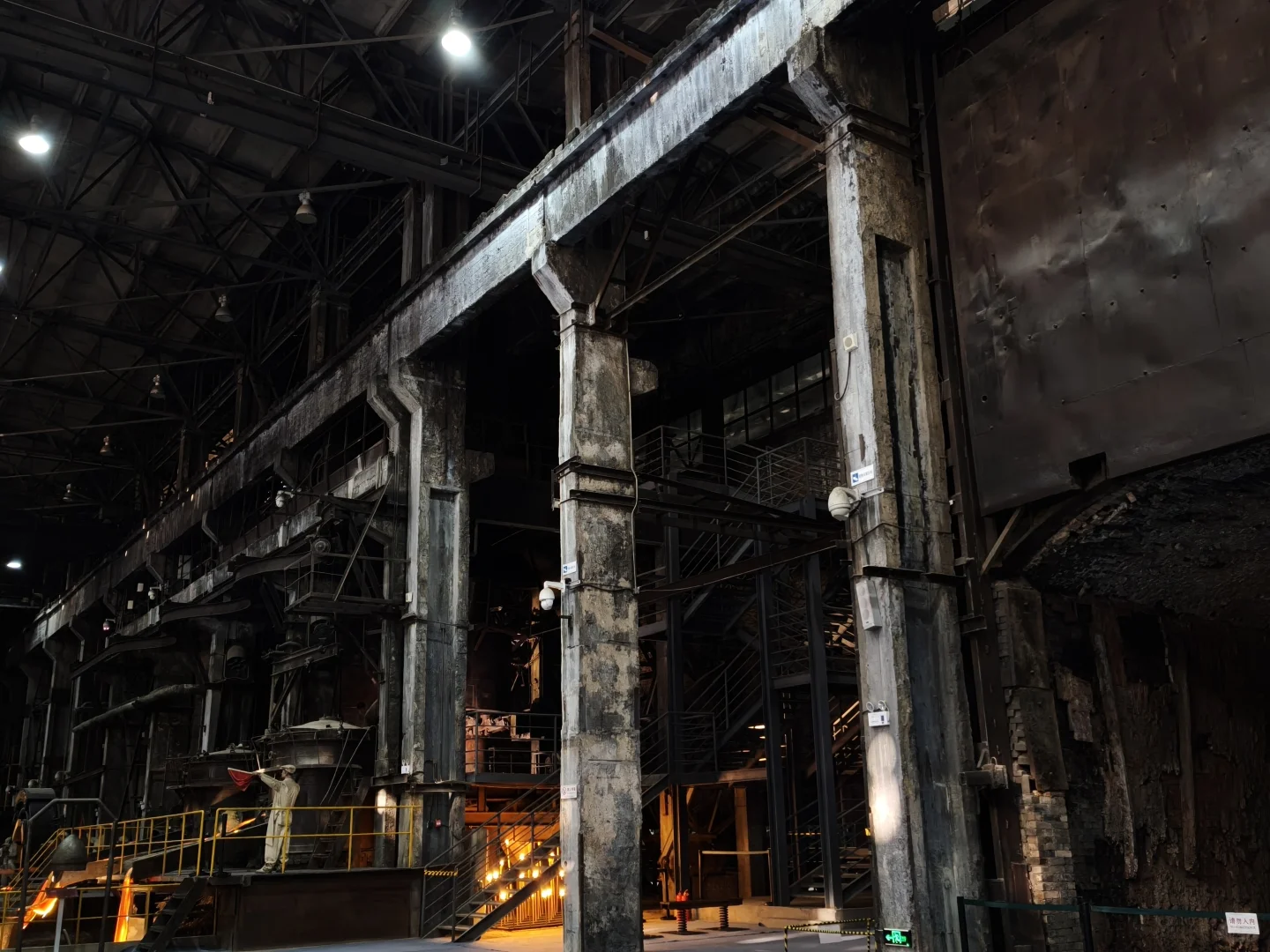 钢铁洪流的浪漫，他们工人有力量