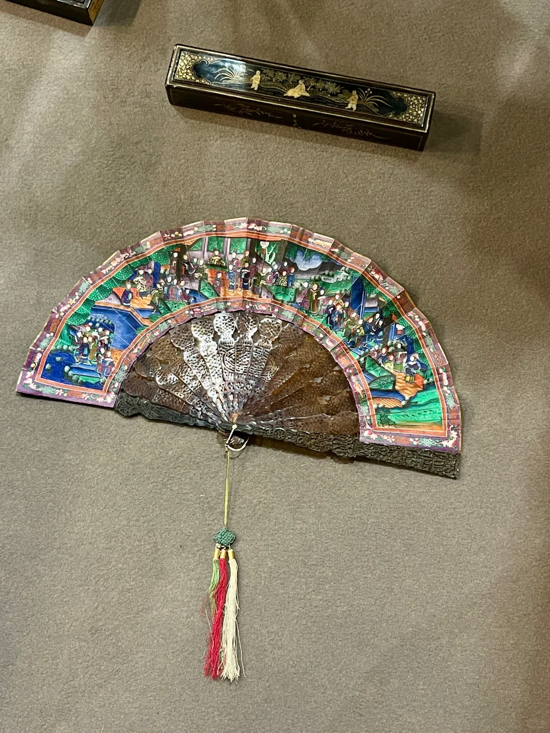 意大利古董展上的晚清十三行折扇?