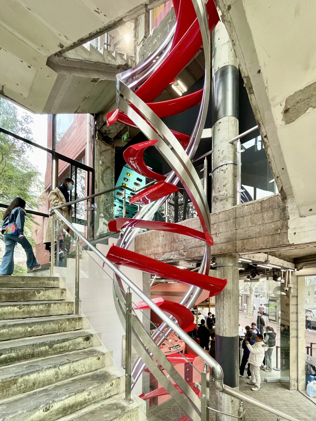 车比展厅好看｜保时捷快闪空间