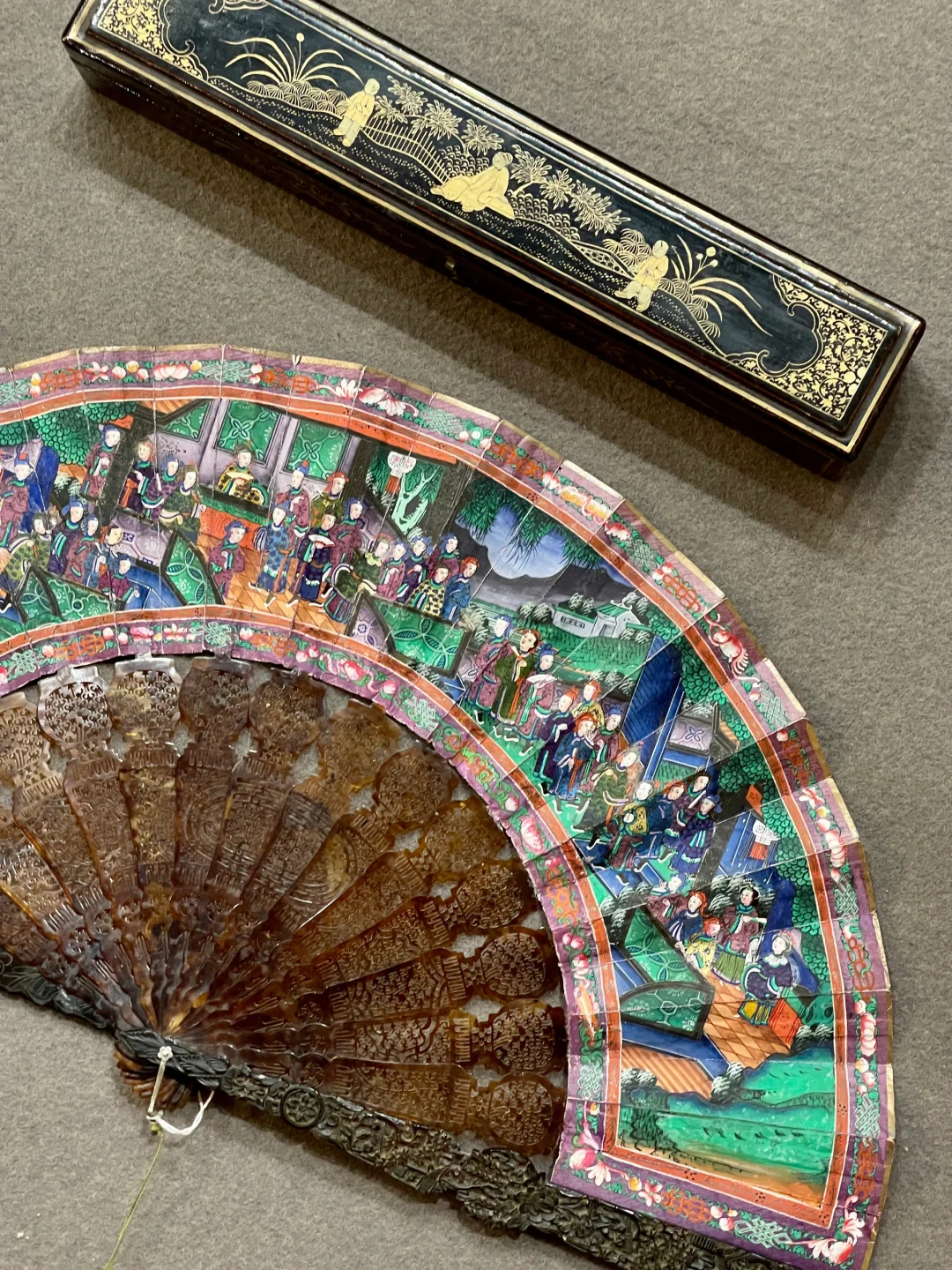 意大利古董展上的晚清十三行折扇?