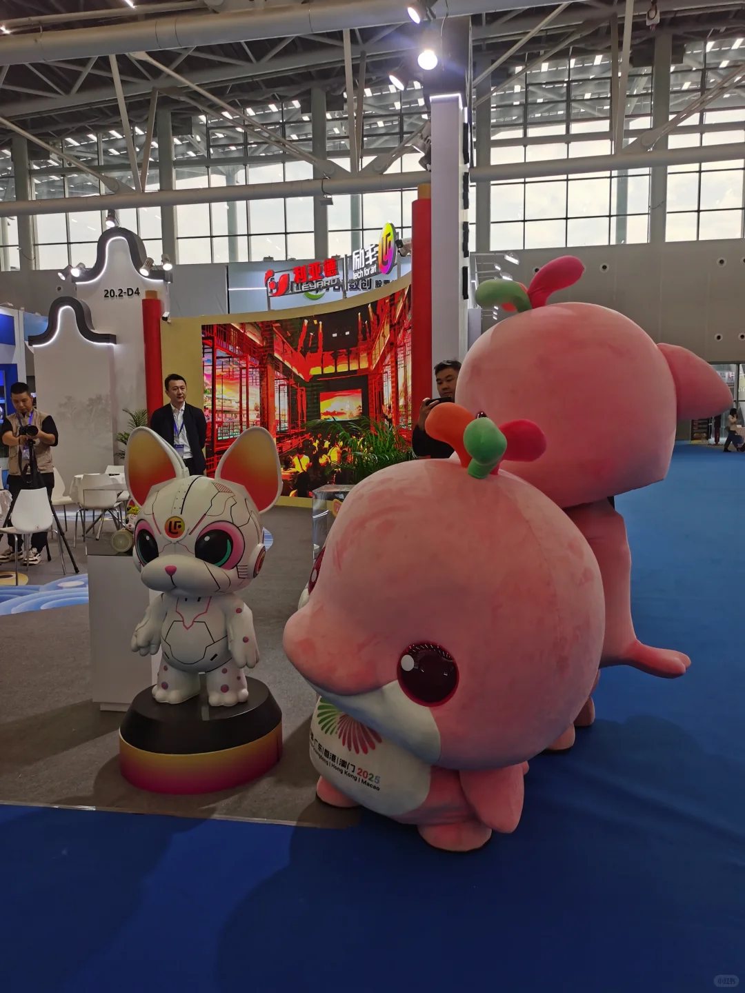 大湾鸡在文交会的第一天photos