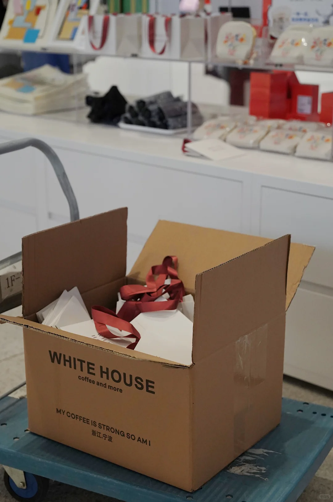 直播 | 浦美《图案的奇迹》文创周边送送送！