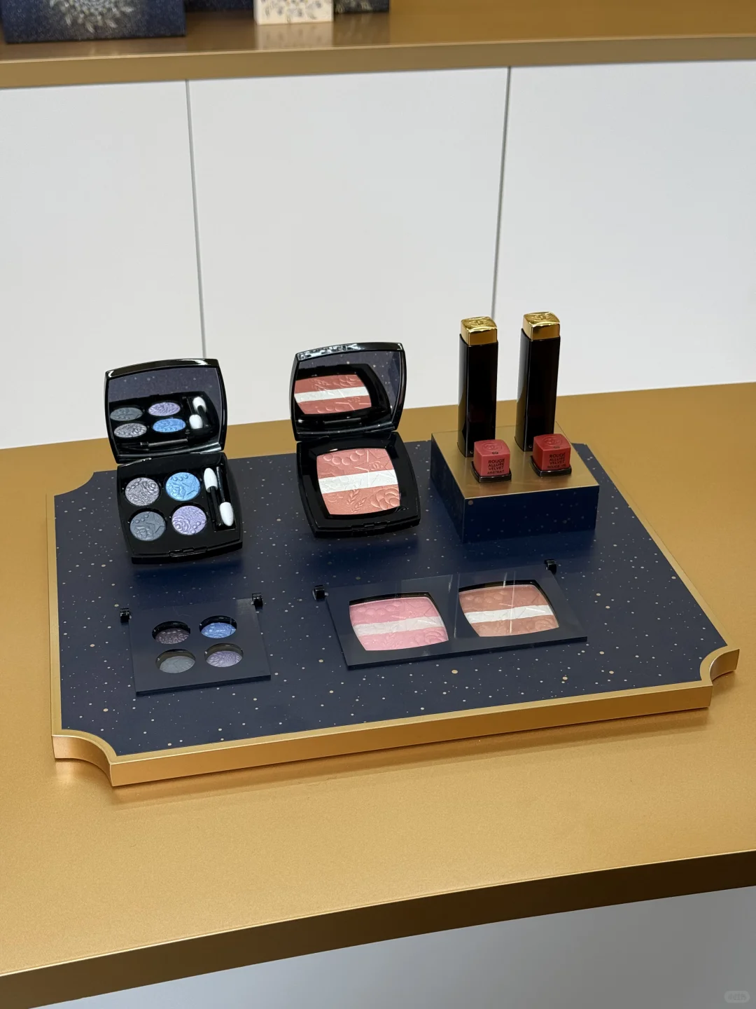 上海 12 月香奈儿最新的免费展来了，快冲！！！