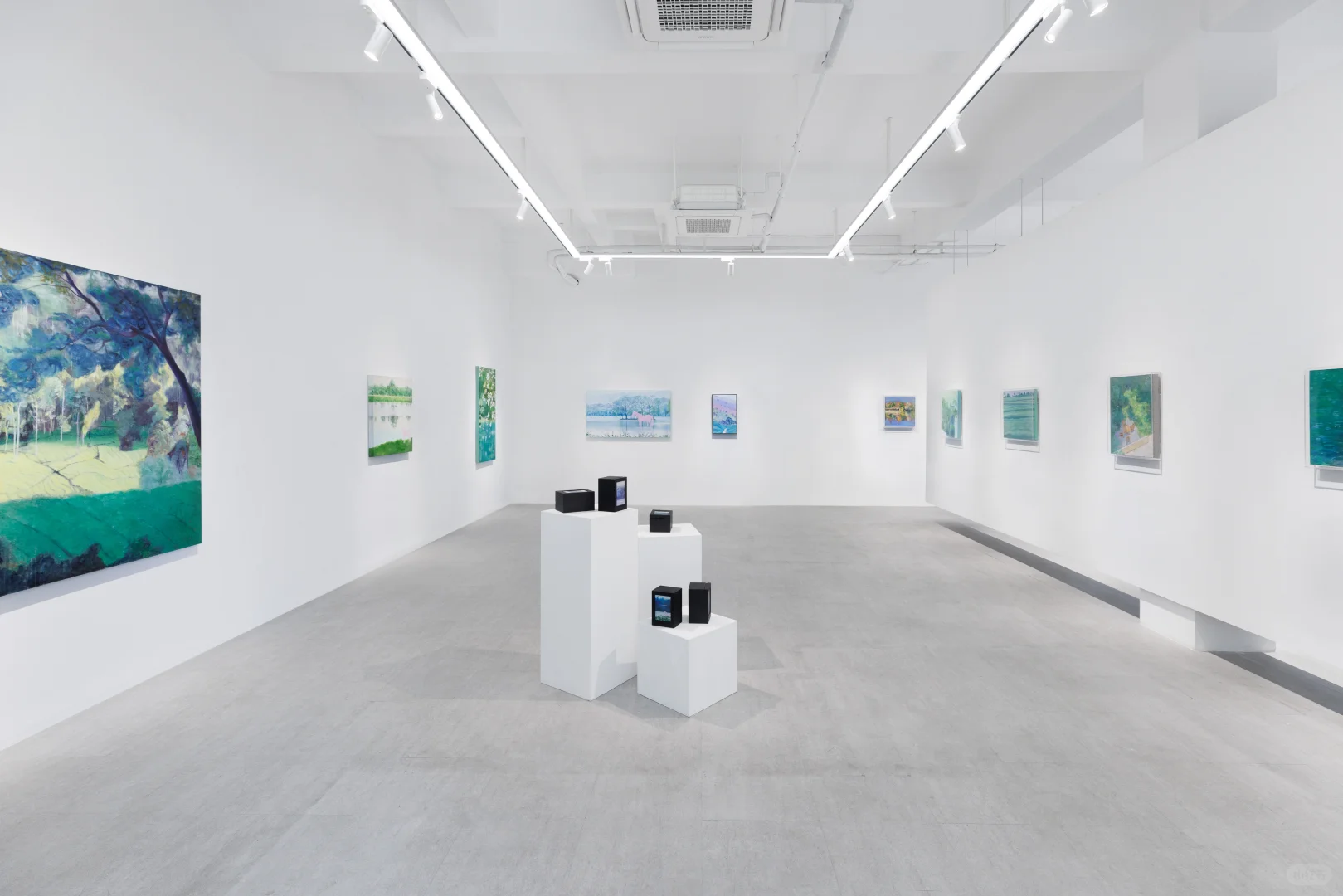 ?绘写山岚流水，天地转瞬的呼吸。