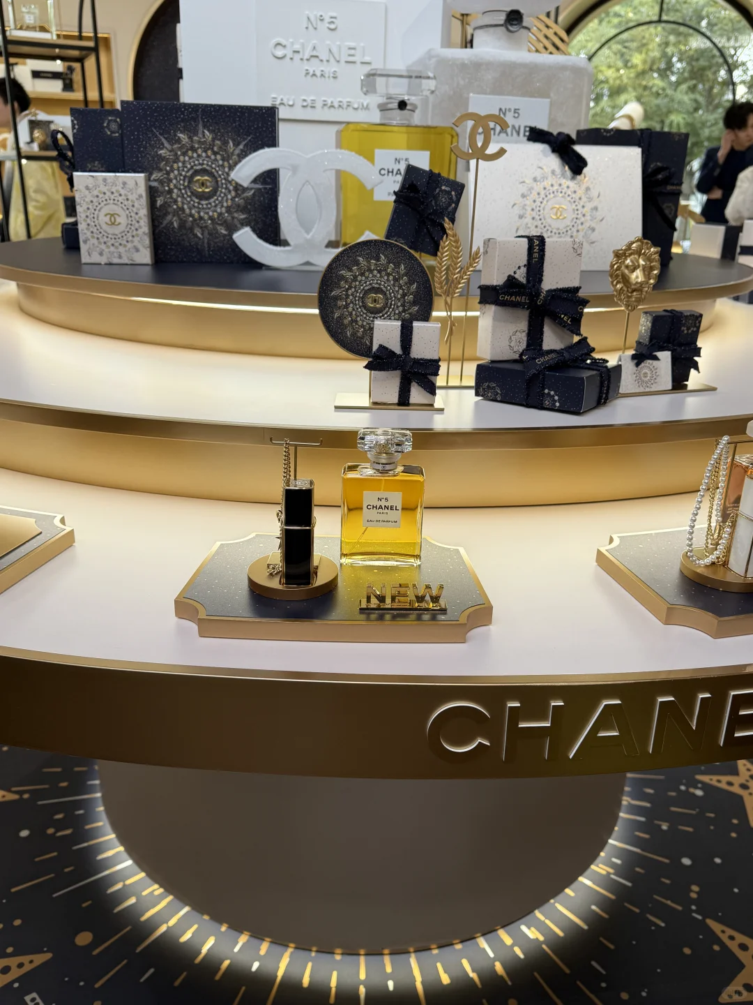 上海 12 月香奈儿最新的免费展来了，快冲！！！