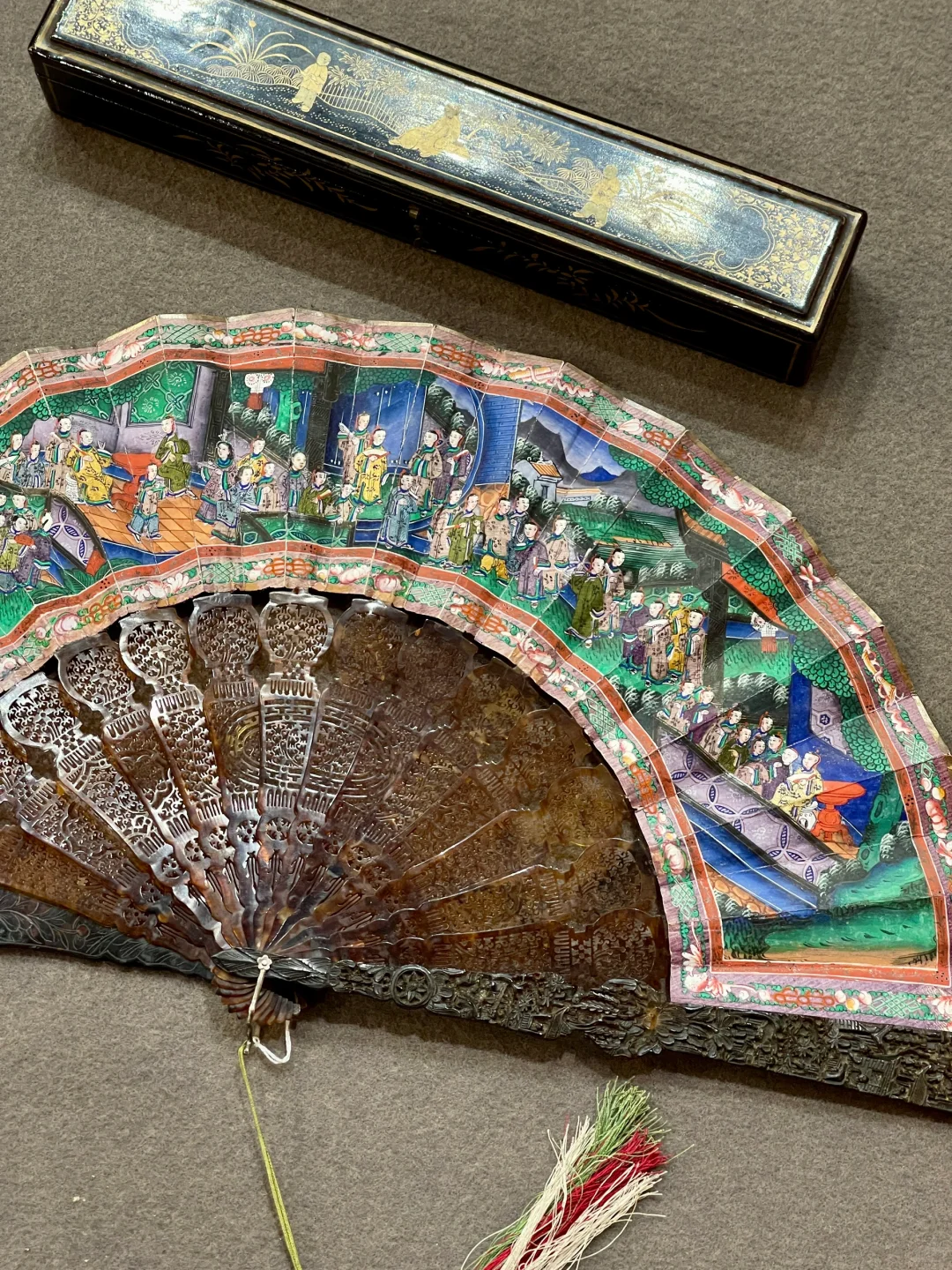 意大利古董展上的晚清十三行折扇?