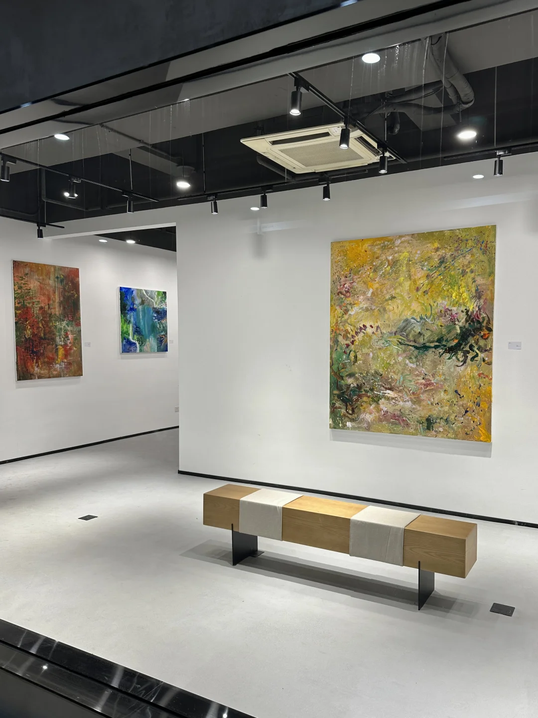 我的作品在L gallery正式开幕啦！