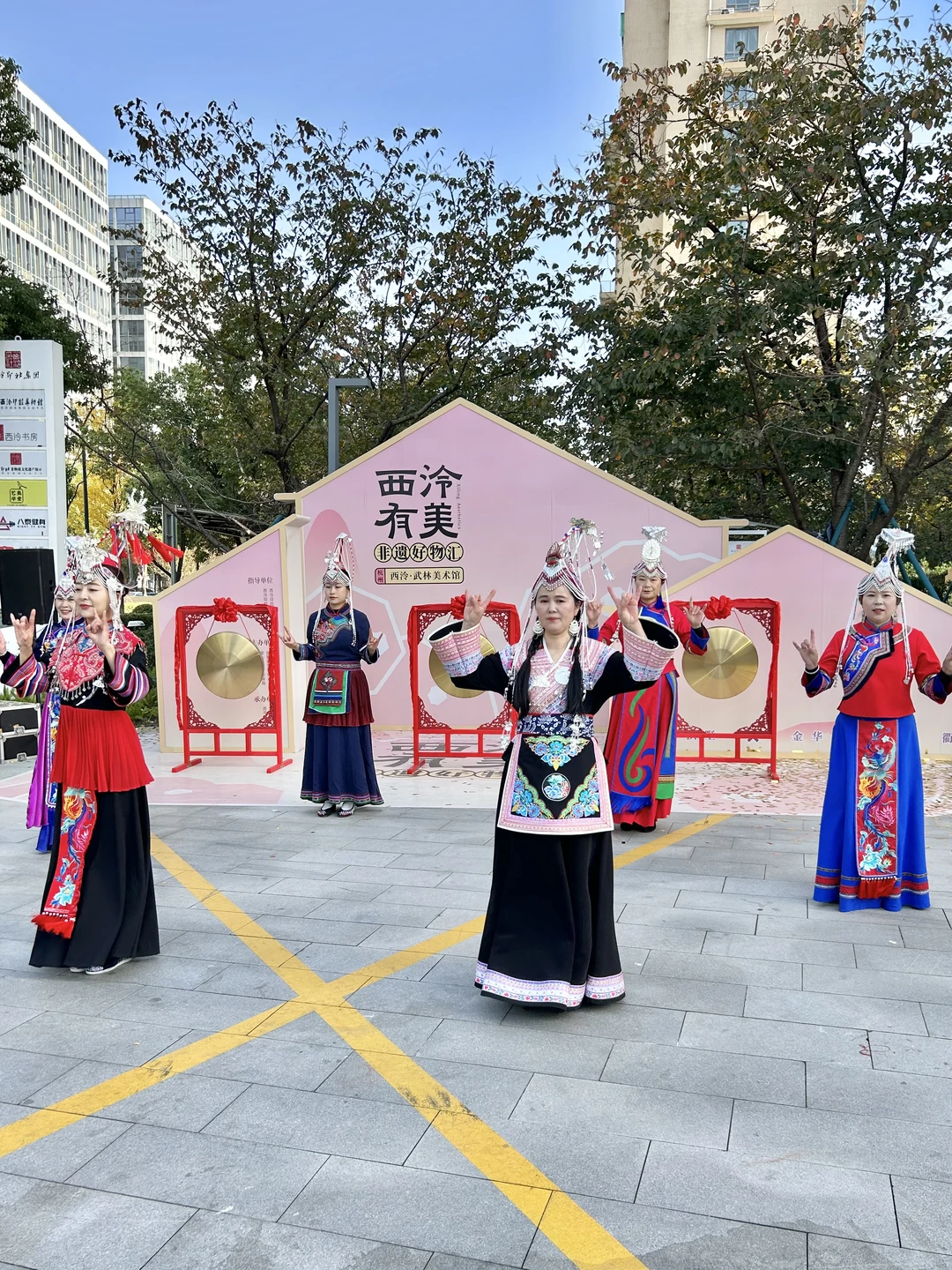 杭州！！预测明天这里会有10000人………