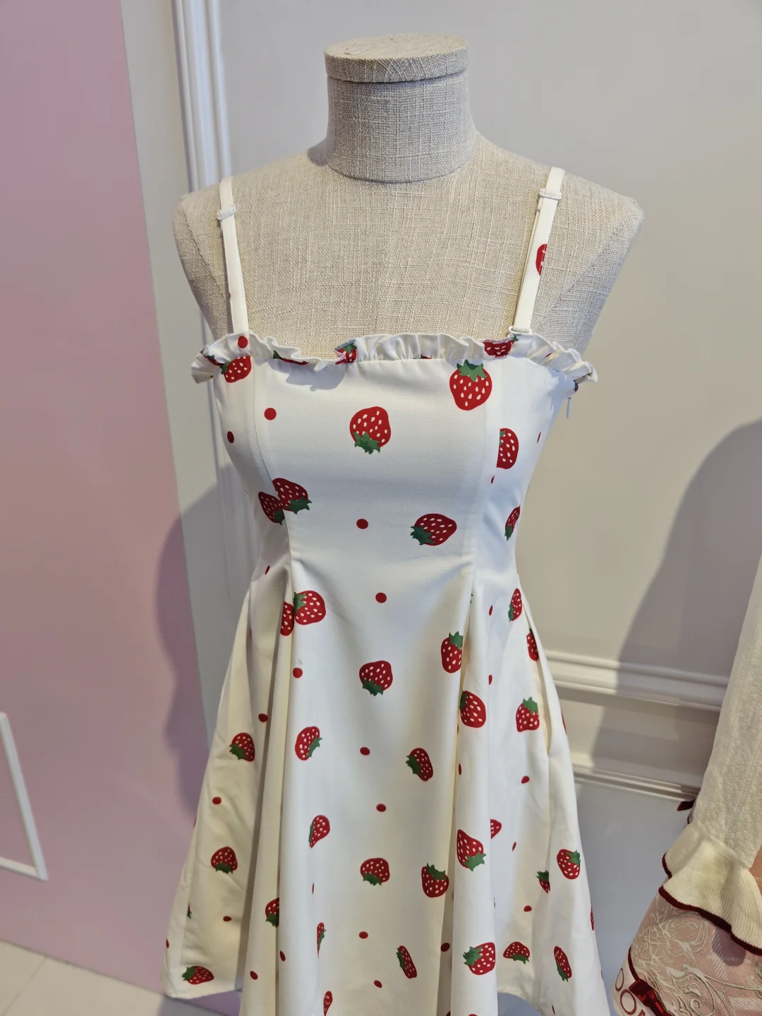 设计展官方宣传暖暖小屋衣服穿反