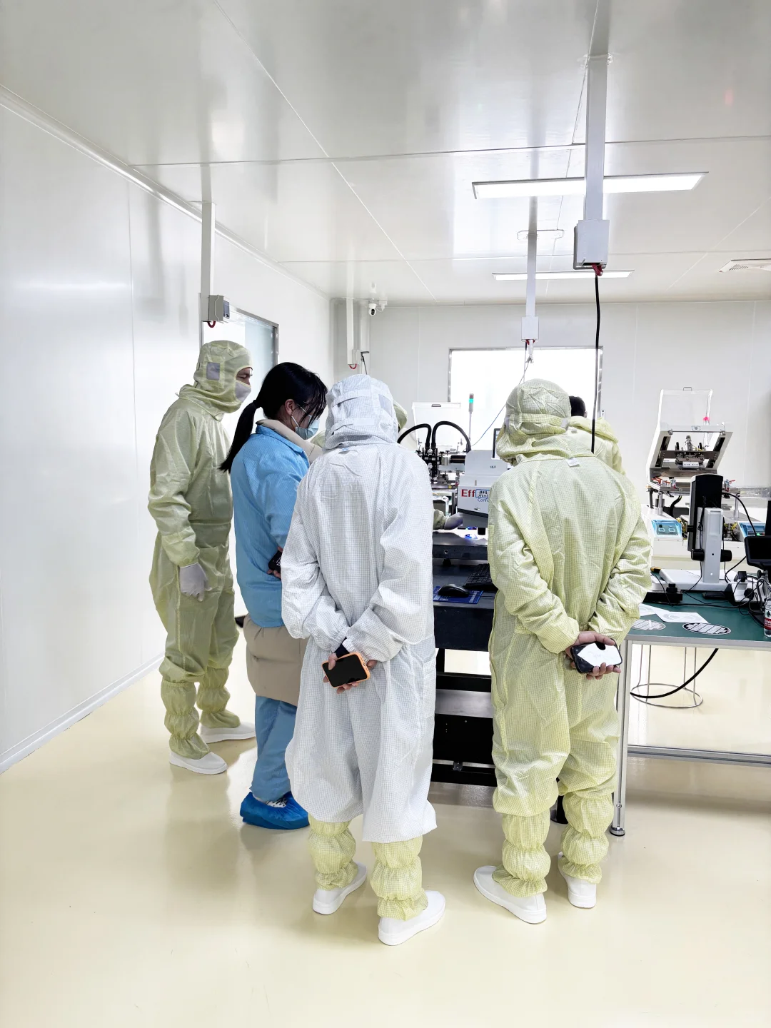 实验室｜4台机器全开，这忙碌场面太真实了