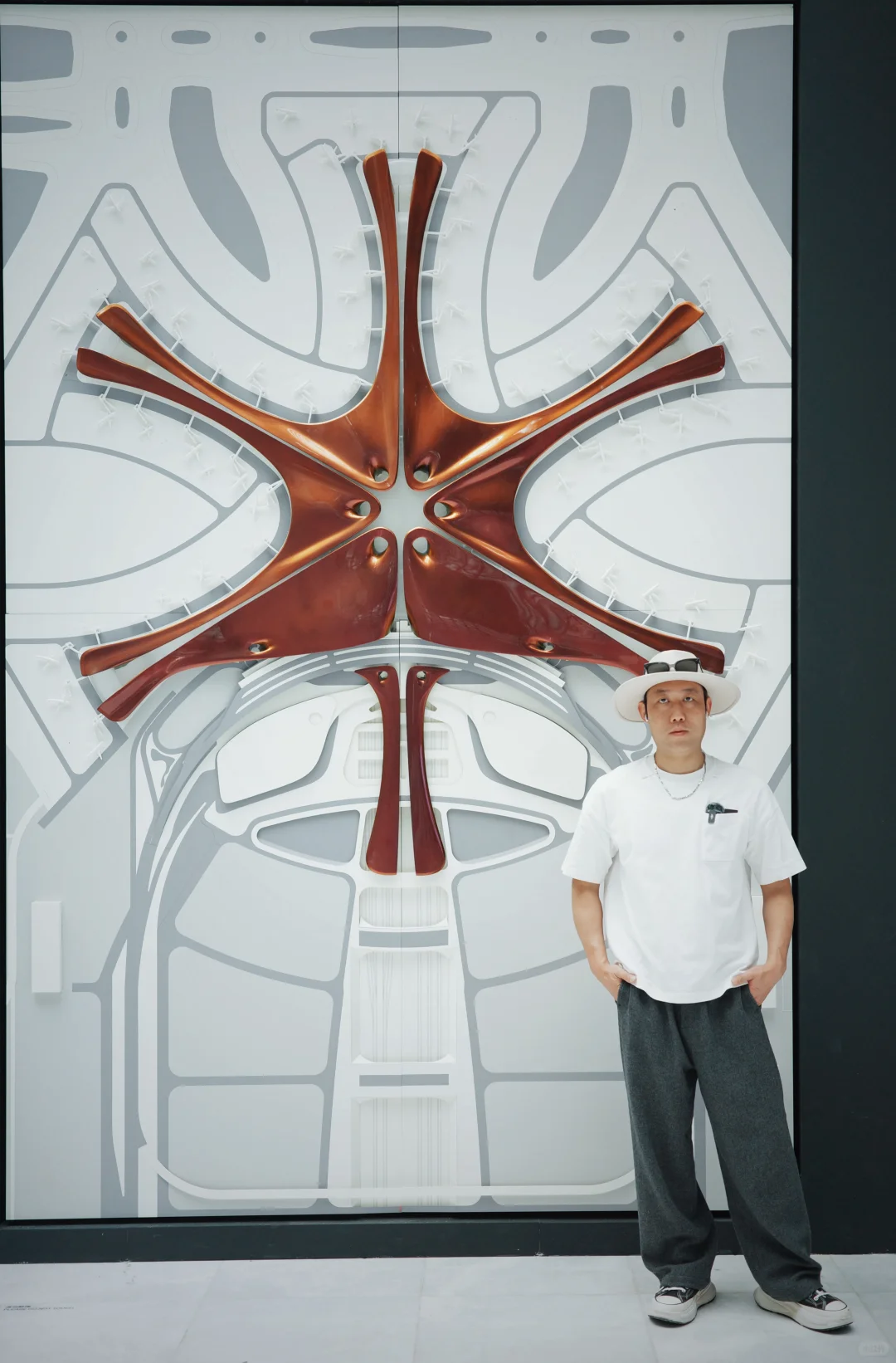 “建筑无垠”扎哈展