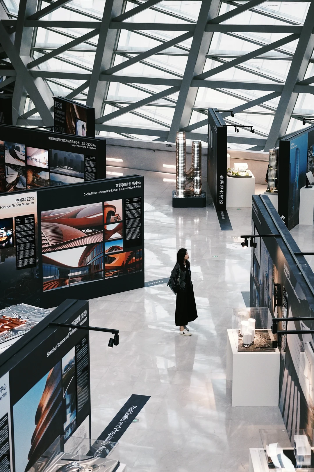 建筑无垠 | 扎哈建筑事务所设计展