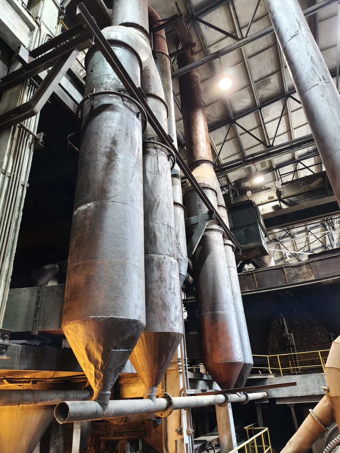 钢铁洪流的浪漫，他们工人有力量