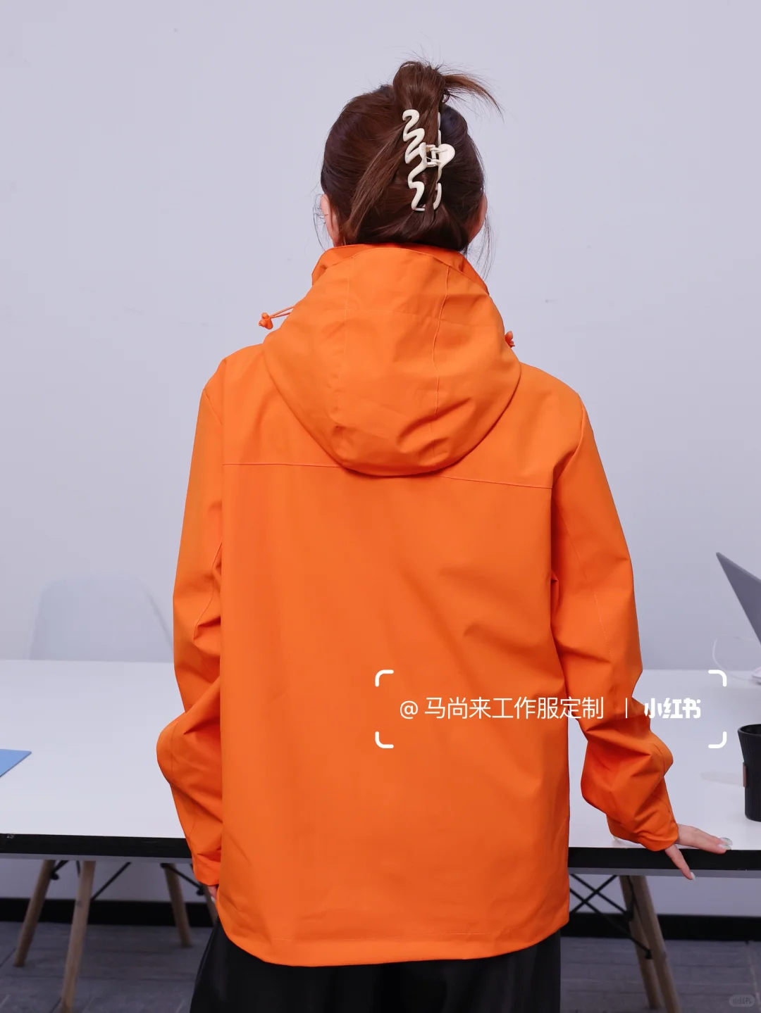 【教培机构定制工作服】老师的“元气橙”会发热