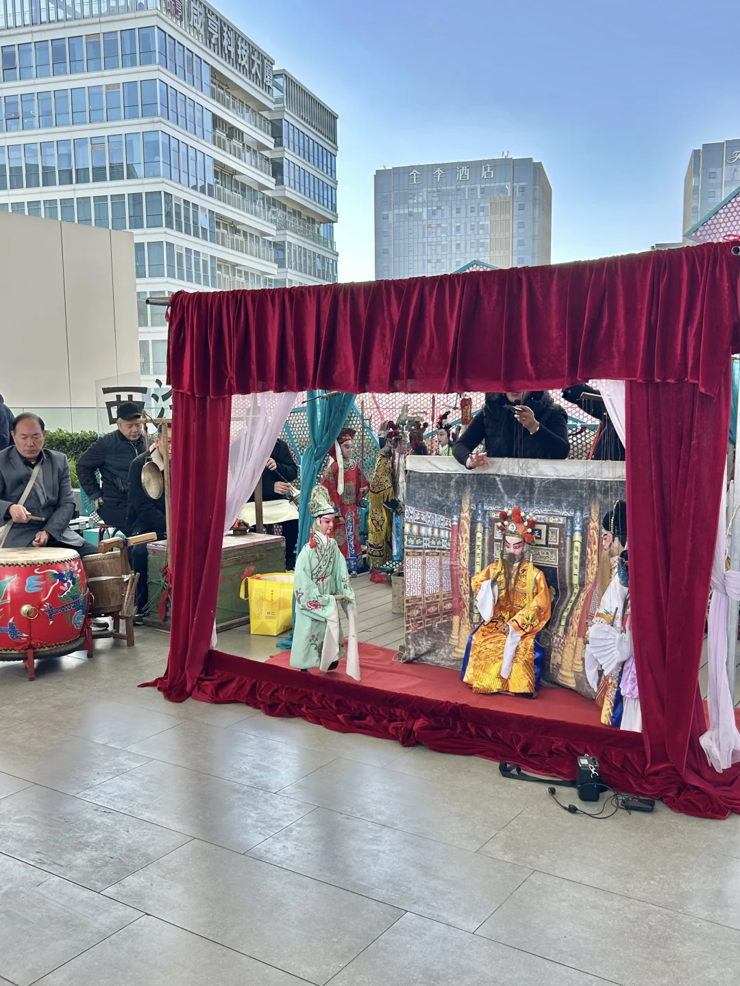 杭州！！预测明天这里会有10000人………