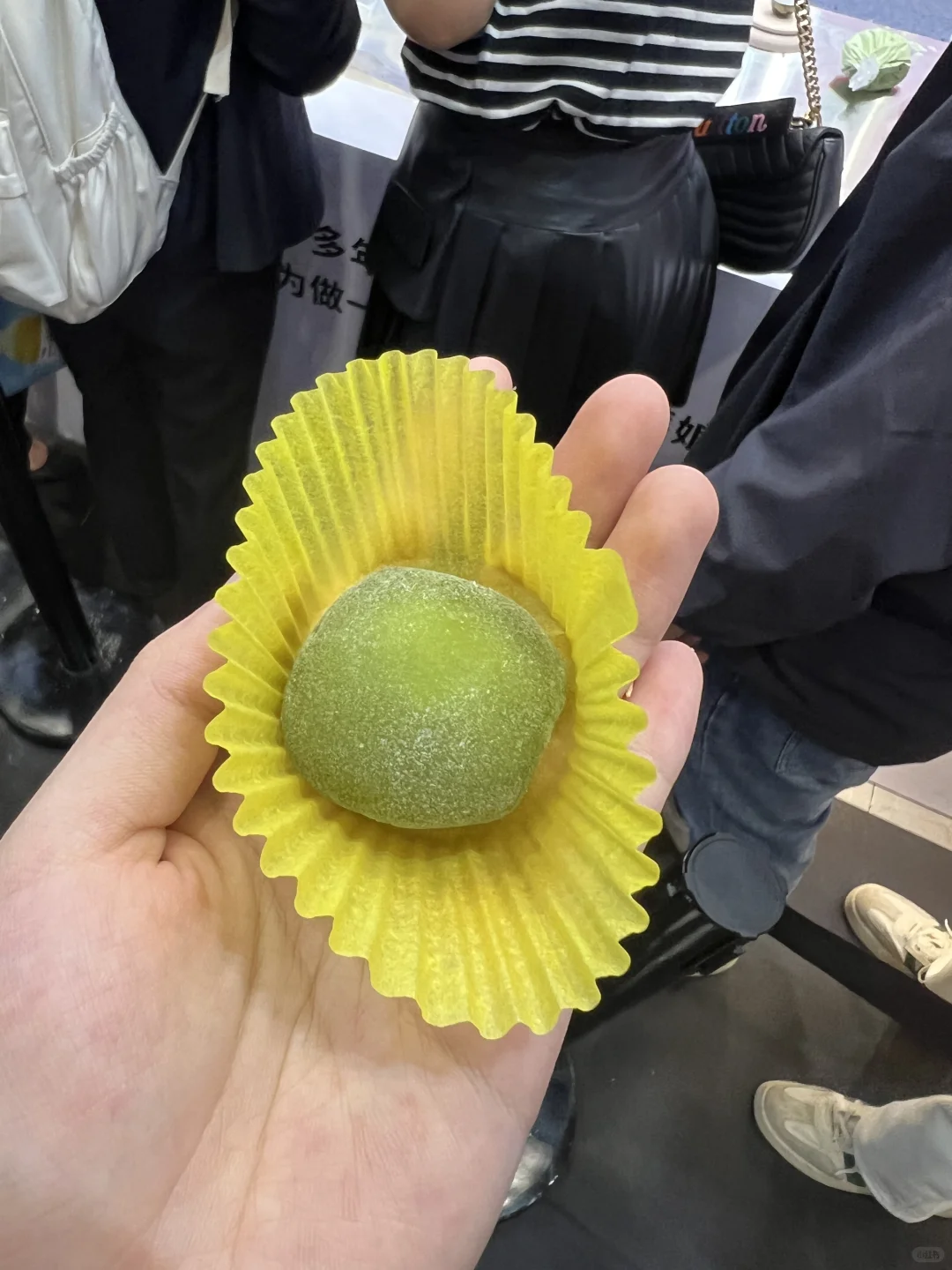 别人是去看展的 我是去蹭吃蹭喝的?