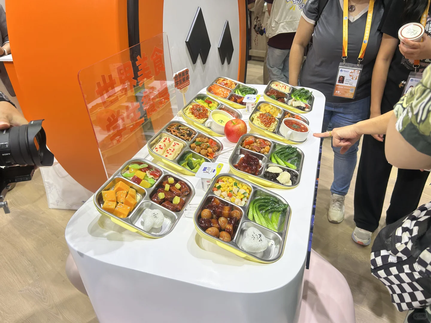 2025进博会 光明学生餐 康养餐模型