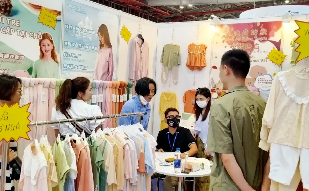 为什么我朋友每年都去越南服装展？