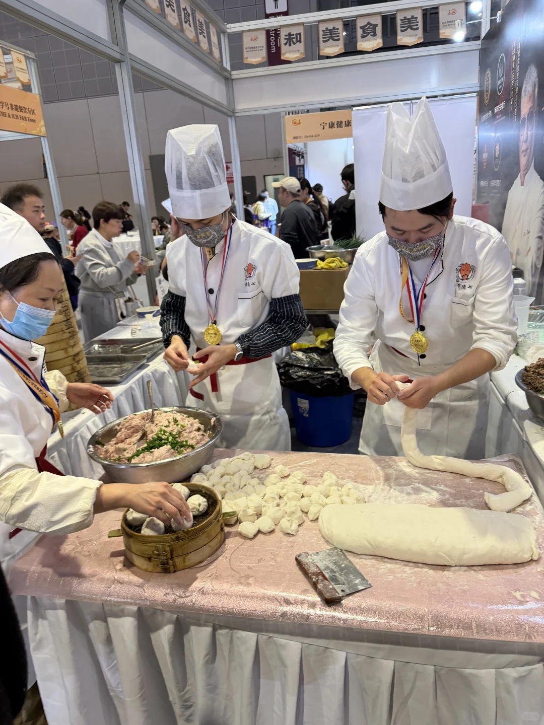 上海｜小进博会来啦！第一天的薅羊毛攻略✌️