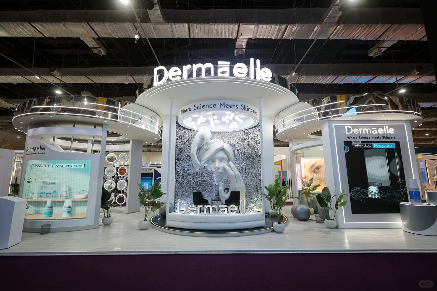 埃及梦幻展台（落地）｜展台设计搭建