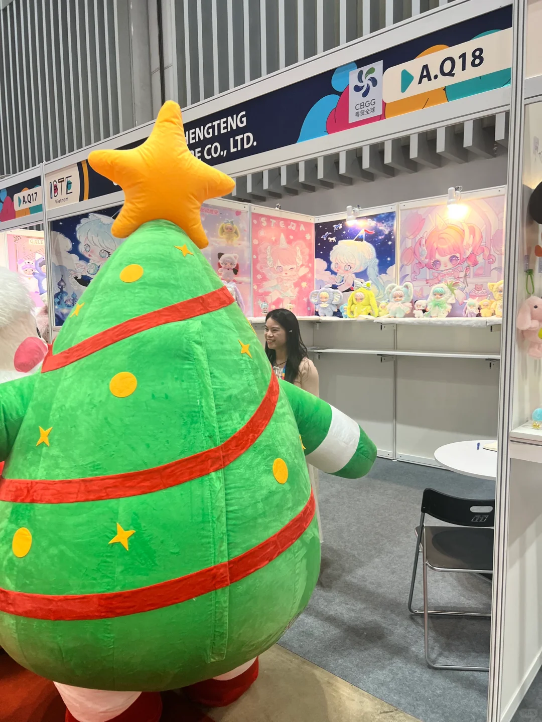 STELLA瑶星星｜越南国际玩具展首日趣味开幕