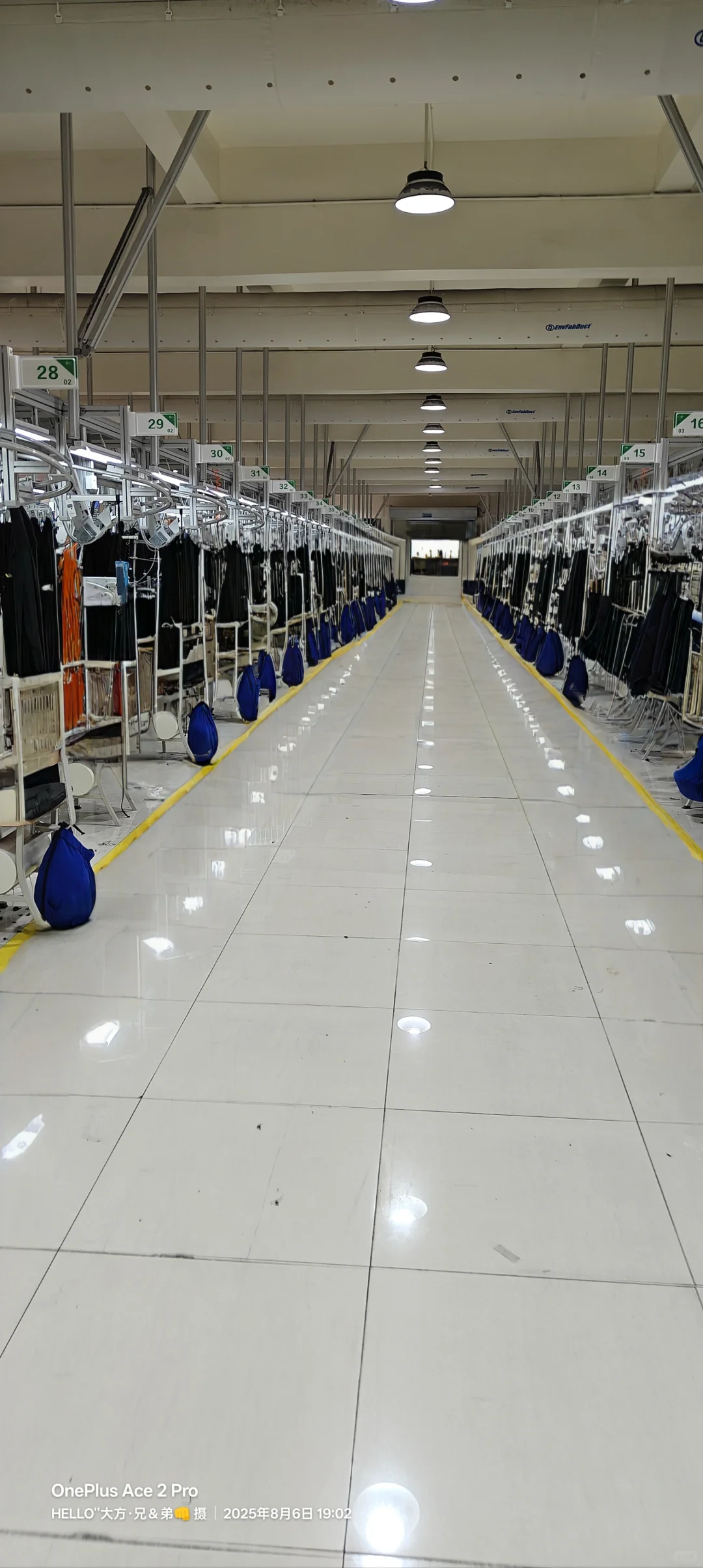 探秘制衣厂：背后的匠心与坚持 ?✨