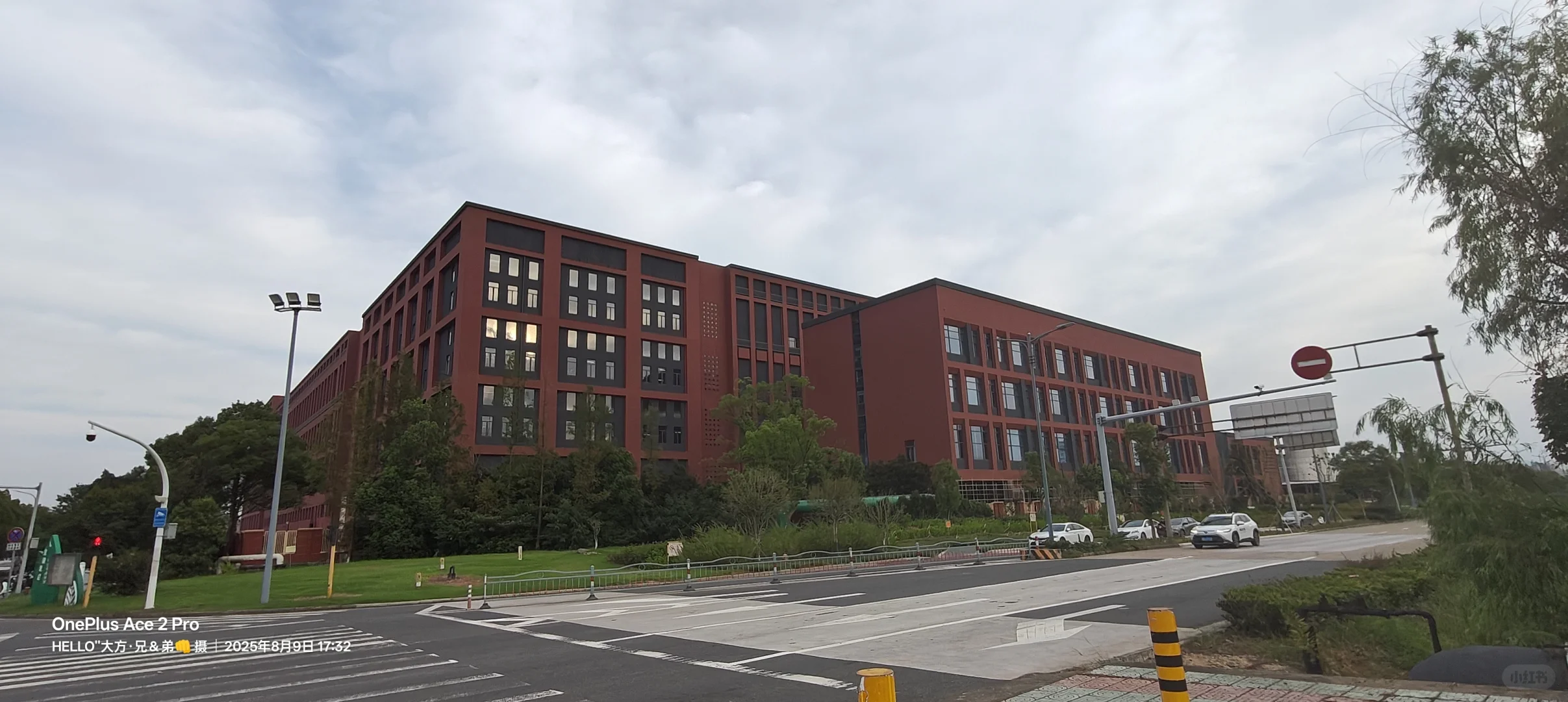 探秘制衣厂：背后的匠心与坚持 ?✨