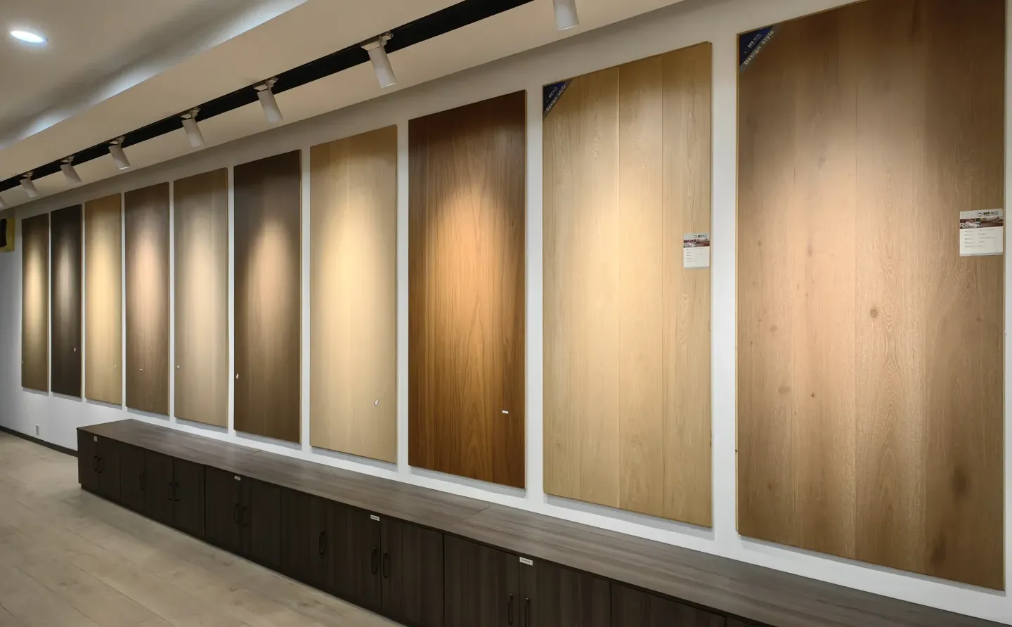 这家老板太实在了，吹牛都不会