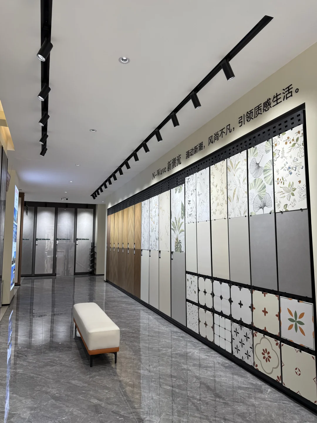 遵义装修必看！一站式瓷砖批发仓库?