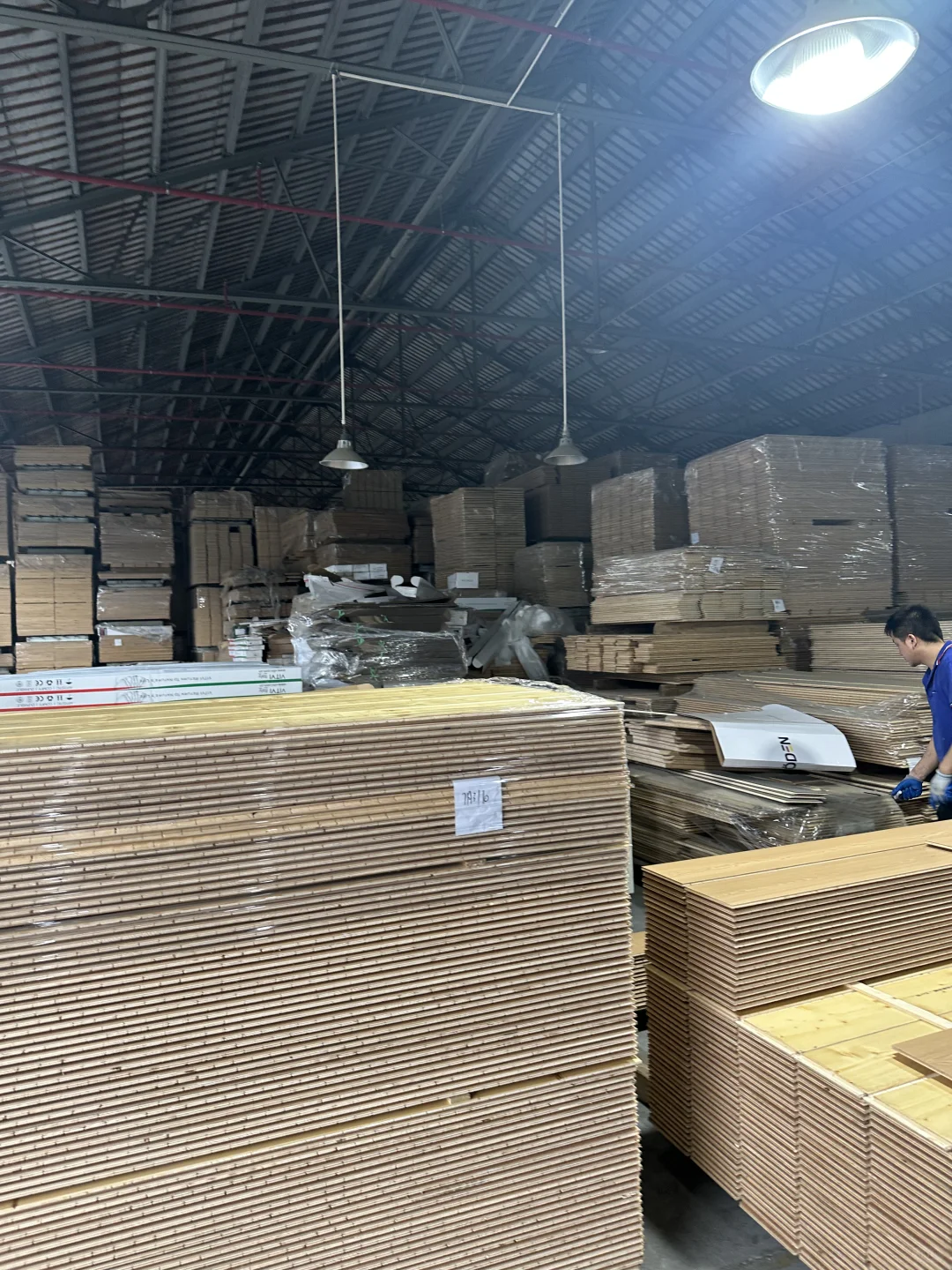 坐标苏州?装修必逛的地板批发仓?超省钱?