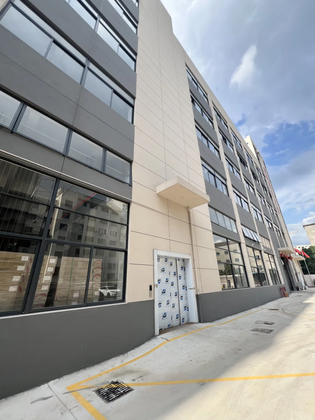 每月出货20000台，有能力的外贸公司来！