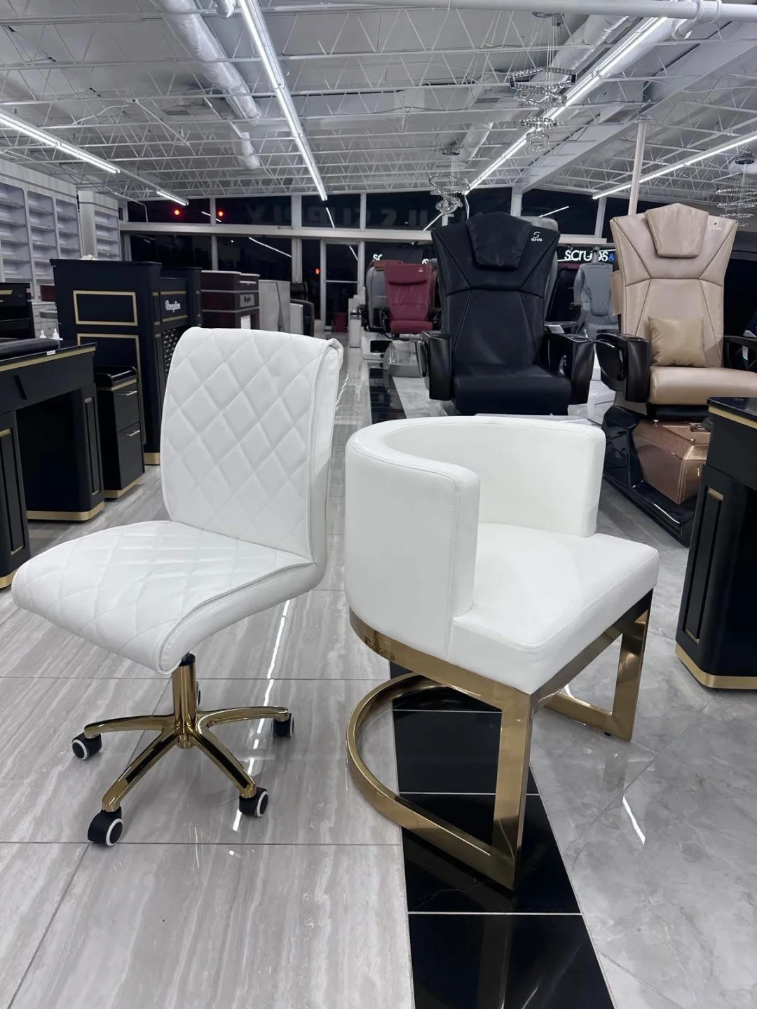 招4个外贸业务员兼职做这个品！