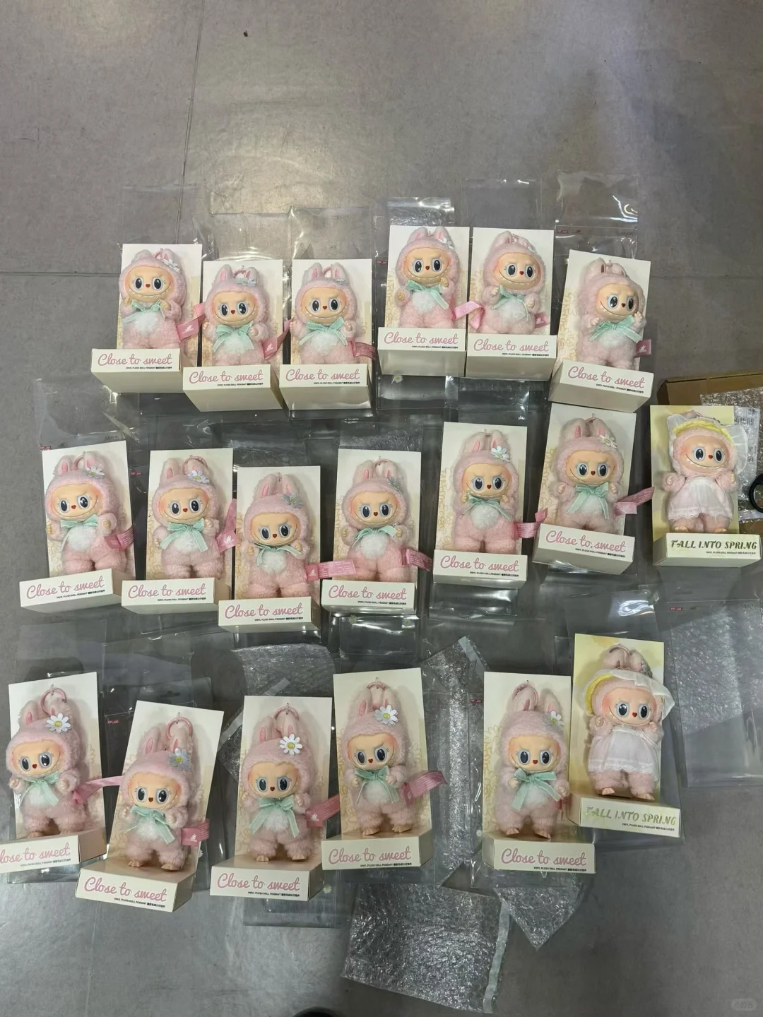 厂子清仓销货 出祖国版Labubu要的来 ?