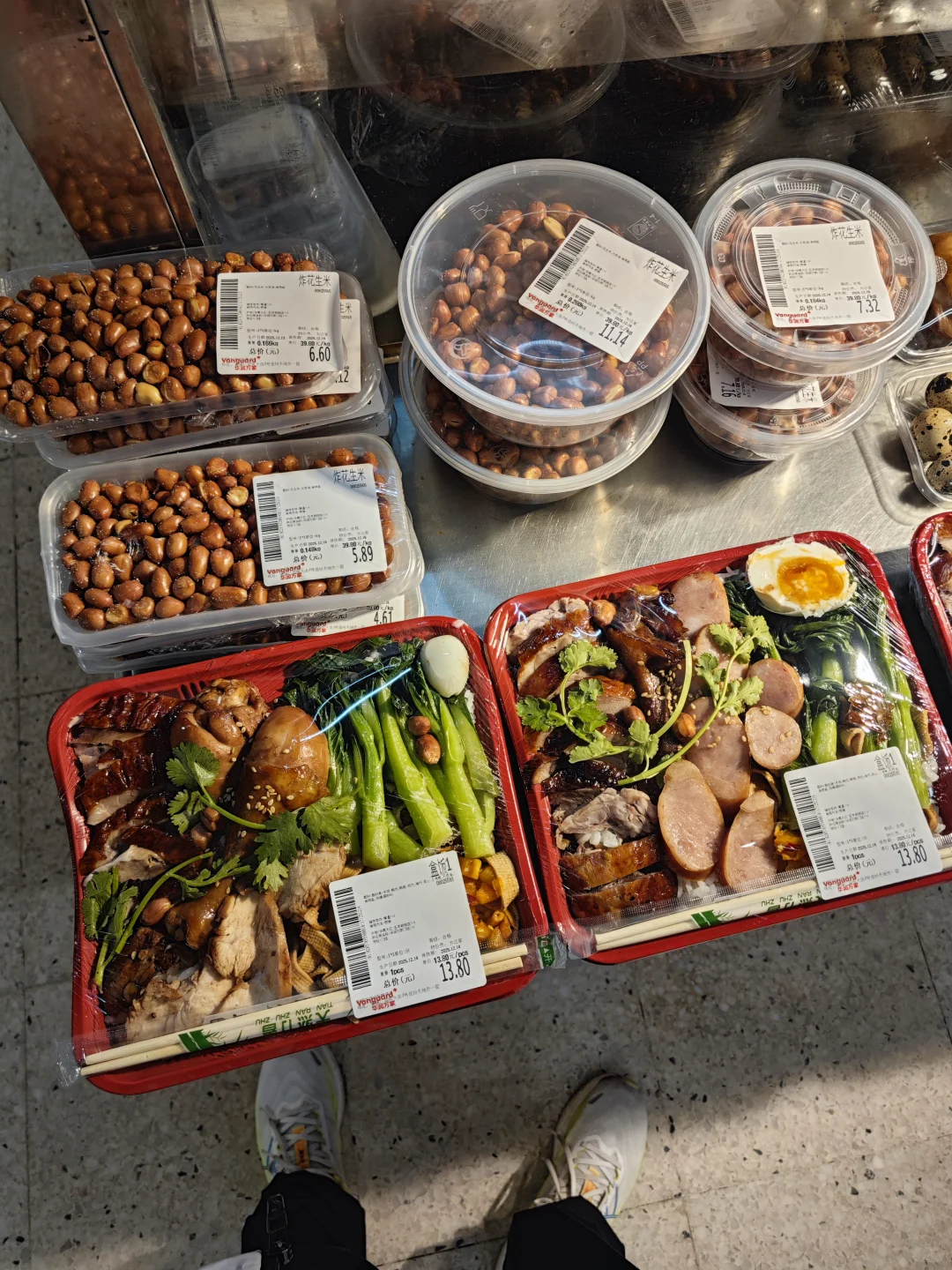 华润万家的盒饭很实惠